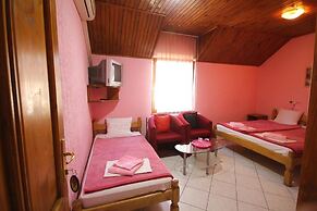 Guest House Vila Alexandar
