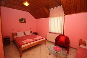 Guest House Vila Alexandar