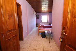Guest House Vila Alexandar