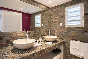 Villa Discovery