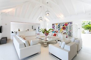 Villa Discovery