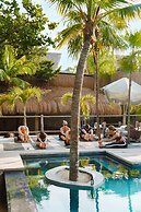Radhoo Tulum