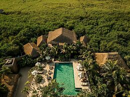 Radhoo Tulum
