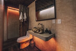 Radhoo Tulum