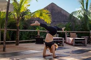 Radhoo Tulum
