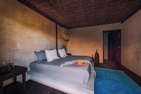 Radhoo Tulum