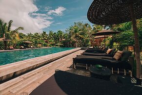 Radhoo Tulum