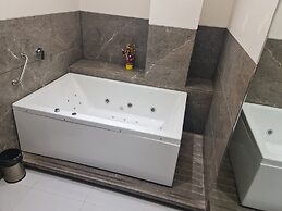 Ramada by Wyndham Gandhidham Shinay