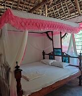 Mida Creek Eco Camp