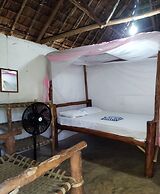 Mida Creek Eco Camp