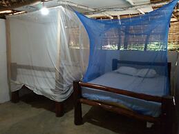 Mida Creek Eco Camp
