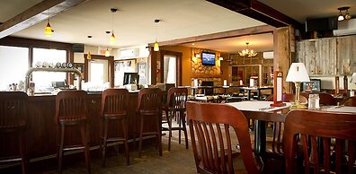 Auberge Ayers Cliff
