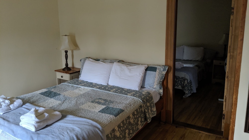 Auberge Ayers Cliff