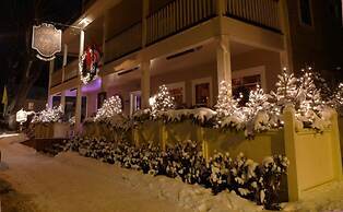 Auberge Ayers Cliff