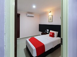 OYO 89473 Sp Venture Hotel