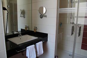 Hotel Adena