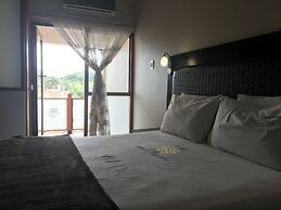 Hotel Savera
