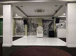 Hotel Savera
