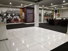 Hotel Savera