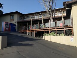 Hotel Savera