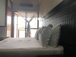 Hotel Savera