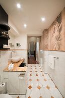 Royal Palace Luxury Suites & Hotel