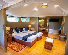 Mara Treetops Luxury Camp