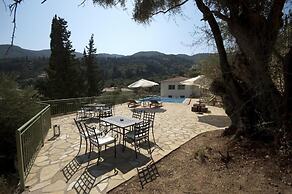 Lefkas Petra