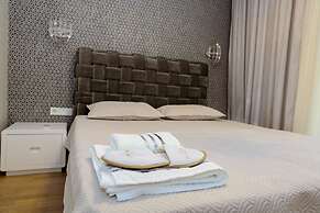 Hosthub - 2BR Super view Apartment