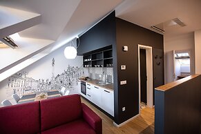 Postcard City Apartments