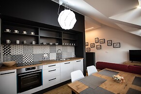 Postcard City Apartments