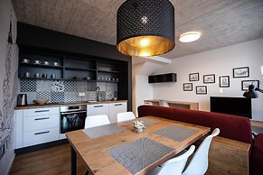 Postcard City Apartments