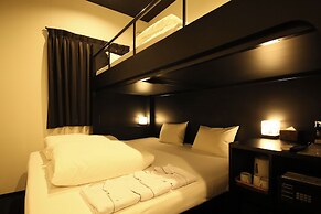 HOTEL TRAD Replay