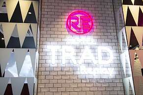 HOTEL TRAD Replay