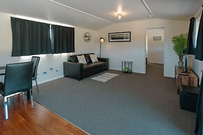 Te Awa Cottages