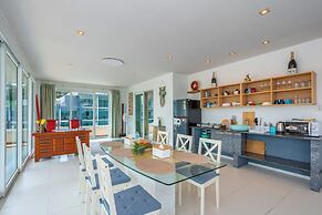 Kata Hill Sea View Hotel