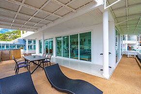 Kata Hill Sea View Hotel