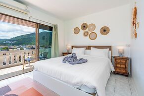 Kata Hill Sea View Hotel