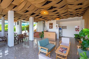 Kata Hill Sea View Hotel