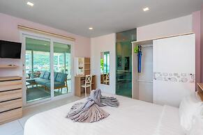 Kata Hill Sea View Hotel