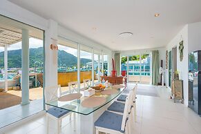 Kata Hill Sea View Hotel