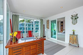 Kata Hill Sea View Hotel
