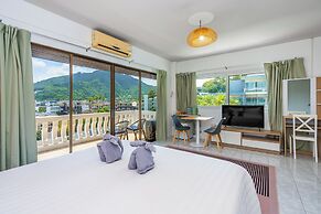Kata Hill Sea View Hotel
