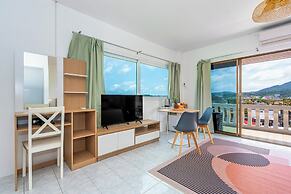 Kata Hill Sea View Hotel