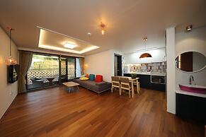 Buyeo Park Art Villas