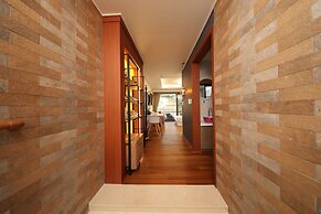 Buyeo Park Art Villas