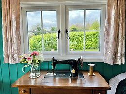 Kits Coty Glamping