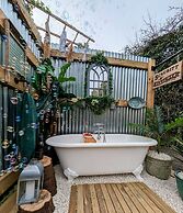 Kits Coty Glamping