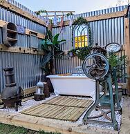 Kits Coty Glamping