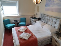 Delmont Hotel